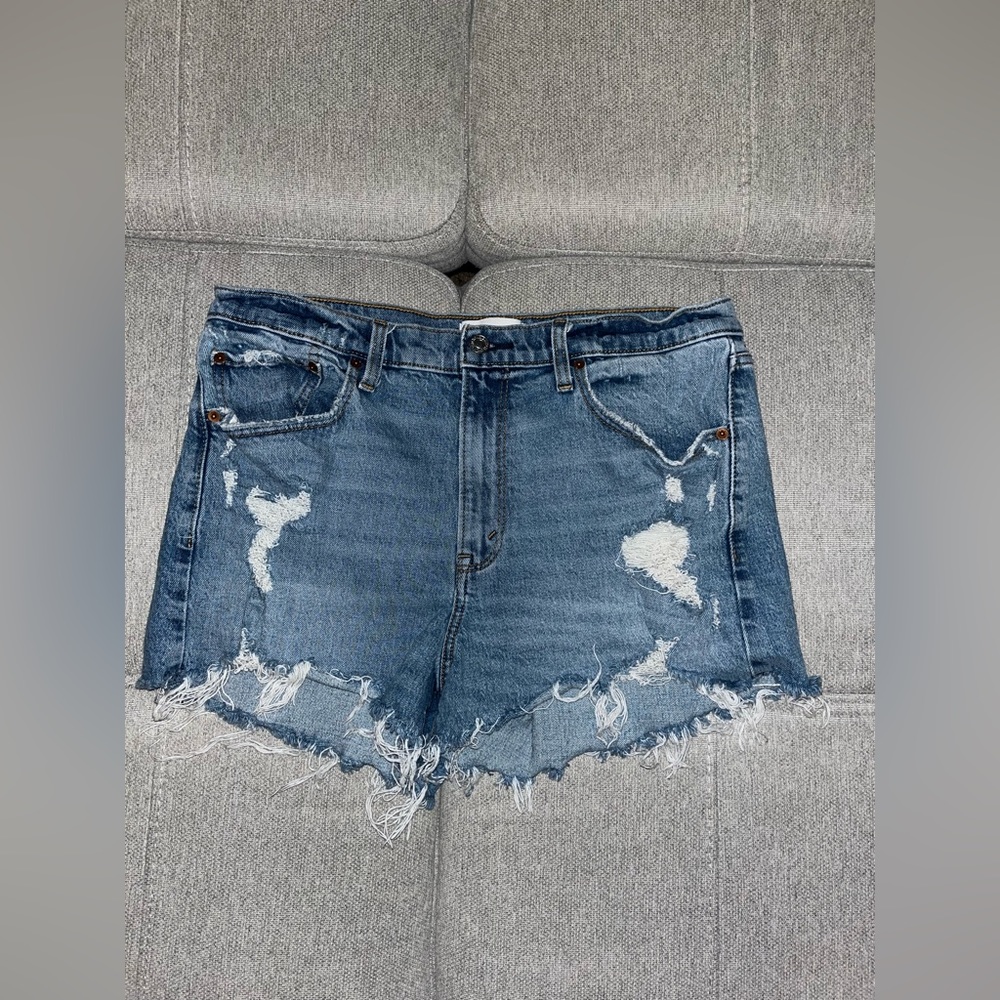Abercrombie High Rise Mom Short